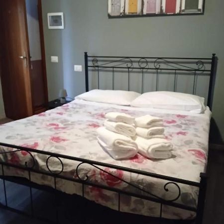 Hotel D 2 Non Accettiamo Franciesi Parma Zewnętrze zdjęcie