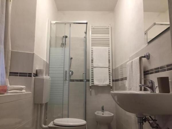 Hotel D 2 Non Accettiamo Franciesi Parma Zewnętrze zdjęcie